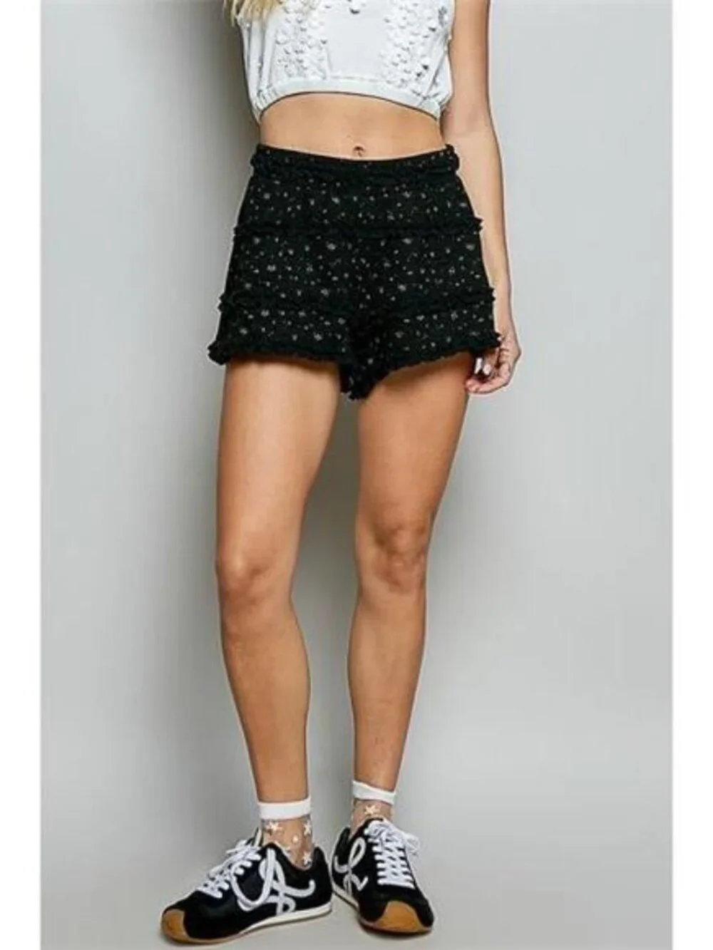 POL Ruffled Floral Shorts - Picture 1 of 6